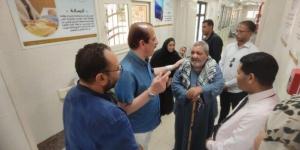 نائب
      وزير
      الصحة
      يتفقد
      المنشآت
      الصحية
      بالأقصر
      ويحدد
      مهلة
      لتلافي
      السلبيات - شوف 360 الإخباري