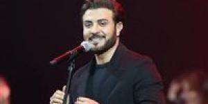 بأغنية
      «هلا
      ومرحبا»..
      «ماجد
      المهندس»
      يرحب
      بضيوف
      القمة
      العربية
      في
      بغداد - شوف 360 الإخباري
