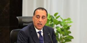 رئيس الوزراء يتابع جهود الحكومة لتحويل السيارات للعمل بالغاز الطبيعي - شوف 360 الإخباري