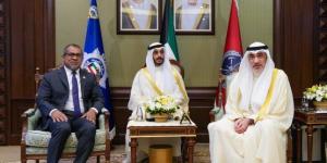 الكويت..
      رئيس
      مجلس
      الوزراء
      بالإنابة
      يبحث
      مع
      وزير
      خارجية
      المالديف
      العلاقات
      الثنائية
      وقضايا
      إقليمية
      ودولية - شوف 360 الإخباري