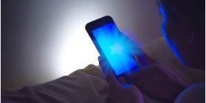 هل
      أنت
      مدمن
      على
      الهاتف؟
      تأثير
      الضوء
      الأزرق
      على
      عقلك - شوف 360 الإخباري