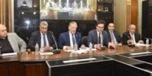 وزير
      الثقافة
      يستعرض
      موازنة
      الوزارة
      أمام
      لجنة
      الخطة
      والموازنة
      بمجلس
      النواب
      بمشاركة
      قيادات
      الوزارة - شوف 360 الإخباري