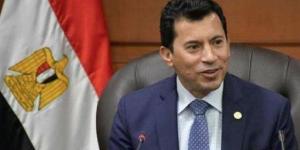 وزير
      الرياضة
      يؤكد
      أهمية
      دعم
      الأندية
      ومراكز
      الشباب
      في
      مختلف
      المحافظات - شوف 360 الإخباري