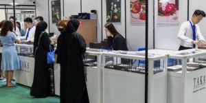 معرض
      "الذهب
      و
      المجوهرات
      الـ23"
      ينطلق
      21
      مايو
      الجاري
      بمشاركة
      400
      شركة
      محلية
      وعالمية - https://chof360.com/