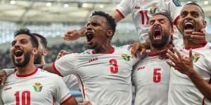 بالأسماء
      ..
      إعلان
      قائمة
      النشامى
      لمعسكر
      الدمام
      ومواجهتي
      عُمان
      والعراق
      بتصفيات
      كأس
      العالم - شوف 360 الإخباري