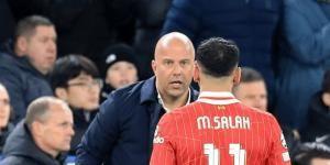 هدية
      من
      مدرب
      ليفربول
      لمدرب
      ريال
      مدريد
      الجديد - شوف 360 الإخباري