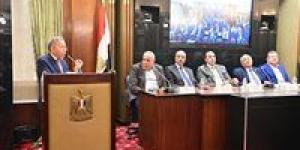 نقيب
      المحامين
      يتغيب
      عن
      حضور
      جلسات
      الحوار
      المجتمعي
      بمجلس
      النواب
      حول
      الإيجارات
      القديمة - شوف 360 الإخباري