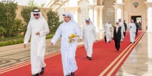 ممثل
      رئيس
      مجلس
      الوزراء
      الكويتي
      يتوجه
      إلى
      الإمارات
      للمشاركة
      في
      قمة
      الإعلام
      العربي
      2025
      بدبي - شوف 360 الإخباري