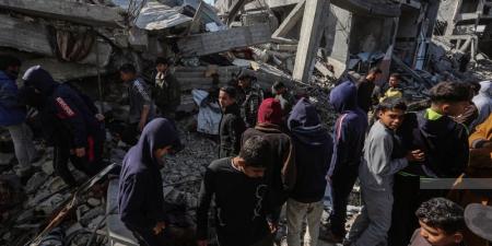 استشهاد 43 فلسطينيًا في قصف الاحتلال على قطاع غزة اليوم - شوف 360 الإخباري