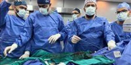 «المريضة
      عمرها
      70
      عامًا»..
      نجاح
      زرع
      صمام
      أورطي
      في
      أكاديمية
      قلب
      المبرة - شوف 360 الإخباري