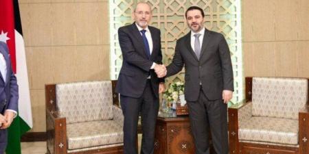 الشيباني:
      تهديدات
      أمنية
      مشتركة
      تواجه
      سوريا
      والأردن..
      ورفع
      العقوبات
      عن
      دمشق
      إنجاز
      مشترك -شوف 360 الإخباري