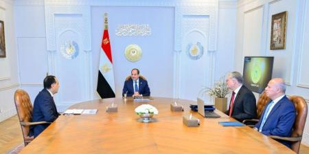 الرئيس السيسي يجتمع مع رئيس الوزراء وزير البترول - شوف 360 الإخباري