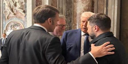 ترامب
      يفاجئ
      الأوروبيين:
      بوتين
      غير
      مستعد
      لإنهاء
      الحرب
      في
      أوكرانيا..
      ماذا
      يحدث
      بعيدًا
      عن
      الأنظار؟ -شوف 360 الإخباري