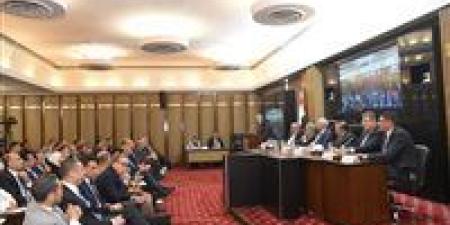 بحضور
      4
      محافظين..انطلاق
      اجتماع
      لجنة
      الإسكان
      بمجلس
      النواب
      لمناقشة
      مشروع
      قانون
      الإيجار
      القديم - شوف 360 الإخباري