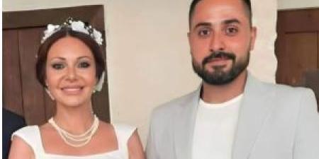 حقيقة
      انفصال
      نادين
      تحسين
      بيك
      عن
      زوجها - شوف 360 الإخباري