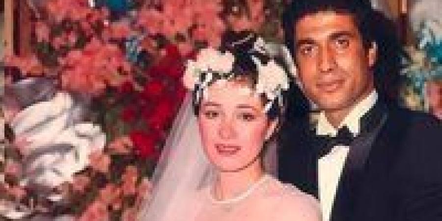 أحمد
      زكي
      ويوم
      الرحيل..
      حين
      حاول
      «النمر
      الأسود»
      أن
      يلحق
      بهالة
      فؤاد
      من
      فوق
      السطح - شوف 360 الإخباري