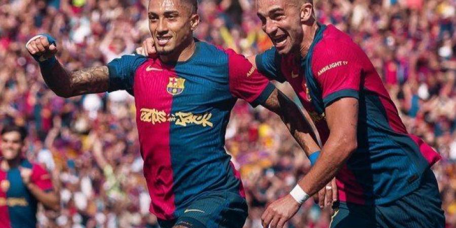برباعية..
      برشلونة
      يهزم
      ريال
      مدريد
      في
      كلاسيكو
      الأرض -شوف 360 الإخباري
