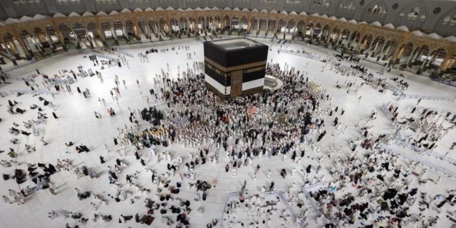 رفع كسوة الكعبة استعدادًا للحج.. حماية سنوية تُجسد عناية المملكة بالحرمين - شوف 360 الإخباري