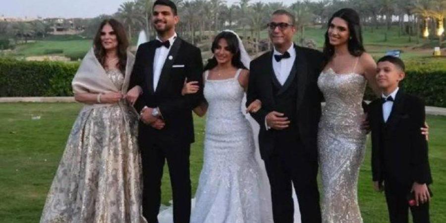 الفنانة
      أمل
      رزق
      تبكي
      من
      الفرح
      في
      زفاف
      ابنتها
      هيا
      كتكت
      بحضور
      نخبة
      من
      نجوم
      الفن
      بالقاهرة -شوف 360 الإخباري