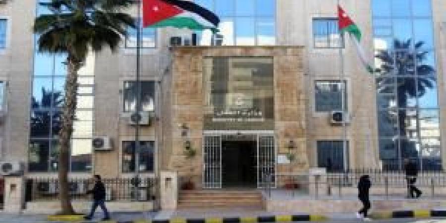 3
      بنود
      تغيرت
      في
      نظام
      رسوم
      تصاريح
      العمل - شوف 360 الإخباري
