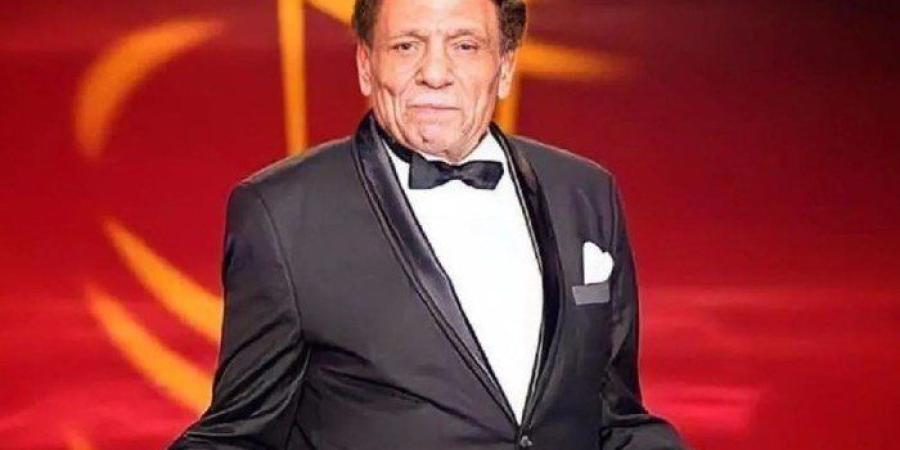 الزعيم
      عادل
      إمام
      يحتفل
      بعيد
      ميلاده
      الـ85..
      مسيرة
      حافلة
      من
      الكوميديا
      والنقد
      الهادف - شوف 360 الإخباري