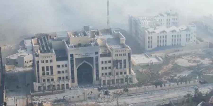 قطر
      تدين
      بأشد
      العبارات
      قصف
      الاحتلال
      الإسرائيلي
      لمستشفى
      (حمد)
      في
      غزة -شوف 360 الإخباري
