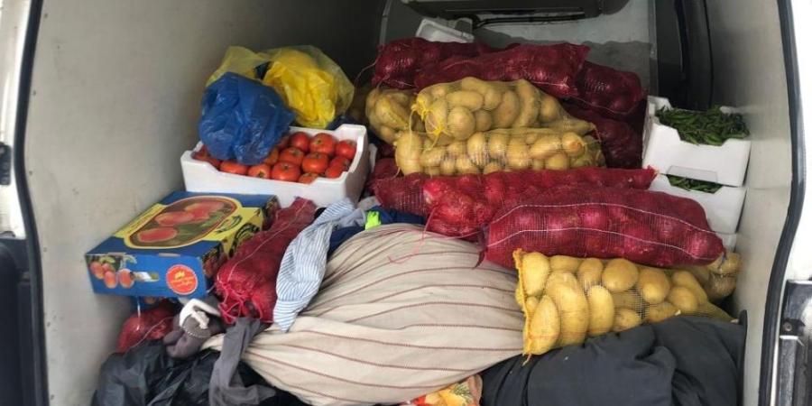 بحملة مشتركة.. ضبط 15 طن بضائع متنوعة من الباعة المخالفين في الدمام - شوف 360 الإخباري