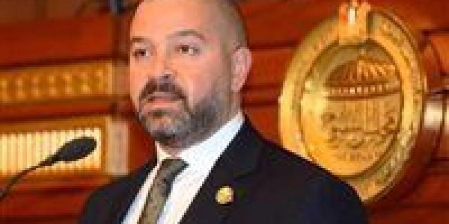 أحمد
      دياب:
      الأجهزة
      الرقابية
      تتابع
      ميزانيات
      الأندية..
      والمادة
      63
      لا
      تمنع
      المراجعة
      القضائية
      والحديث
      عن
      إيقاف
      النشاط
      الرياضي
      مرفوض - شوف 360 الإخباري