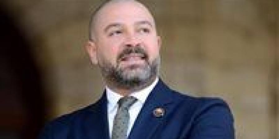 أحمد
      دياب:
      لم
      نُغير
      عقوبة
      الأهلي
      والزمالك
      فجأة..
      وقرارات
      الرابطة
      قانونية
      100% - شوف 360 الإخباري