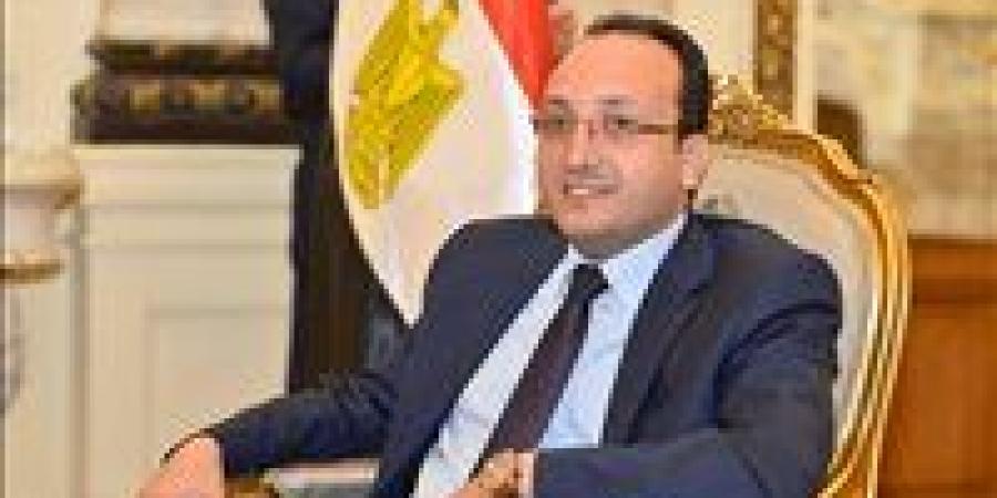 مستشار
      رئيس
      الوزراء
      ينفي
      معلومات
      مغلوطة
      بشأن
      تصدير
      المانجو..
      ويصفها
      بـ«حرب
      الشائعات» - شوف 360 الإخباري
