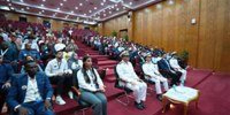 أكاديمية
      الشرطة
      تستقبل
      عدد
      من
      الشباب
      المشاركين
      بمنحة
      ناصر
      للقيادة
      الدولية - شوف 360 الإخباري