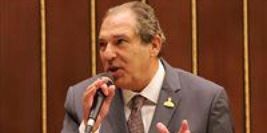 "باصين
      في
      ورقتنا"
      ..زعيم
      الأغلبية
      بمجلس
      الشيوخ:
      ظهور
      الجبهة
      الوطنية
      لم
      يربك
      حساباتنا - شوف 360 الإخباري
