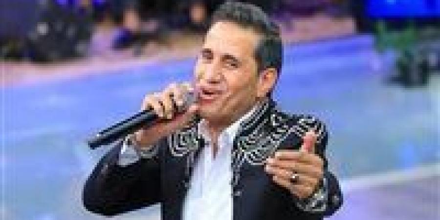 أحمد
      شيبة
      يعبّر
      عن
      سعادته
      بنجاح
      أغنيته
      الجديدة
      "أنا
      مش
      تمام" - شوف 360 الإخباري