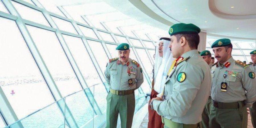 رئيس
      الحرس
      الوطني
      الكويتي
      يفتتح
      مشروع
      (مارينا)
      في
      نادي
      ضباط
      الحرس - شوف 360 الإخباري
