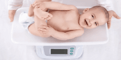 كم الوزن الطبيعي للمولود حسب العمر بالتفصيل – موقع كيف